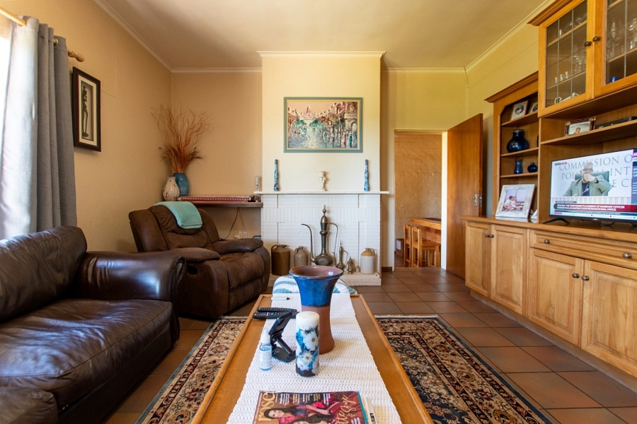 4 Bedroom Property for Sale in Ongegund Village Western Cape